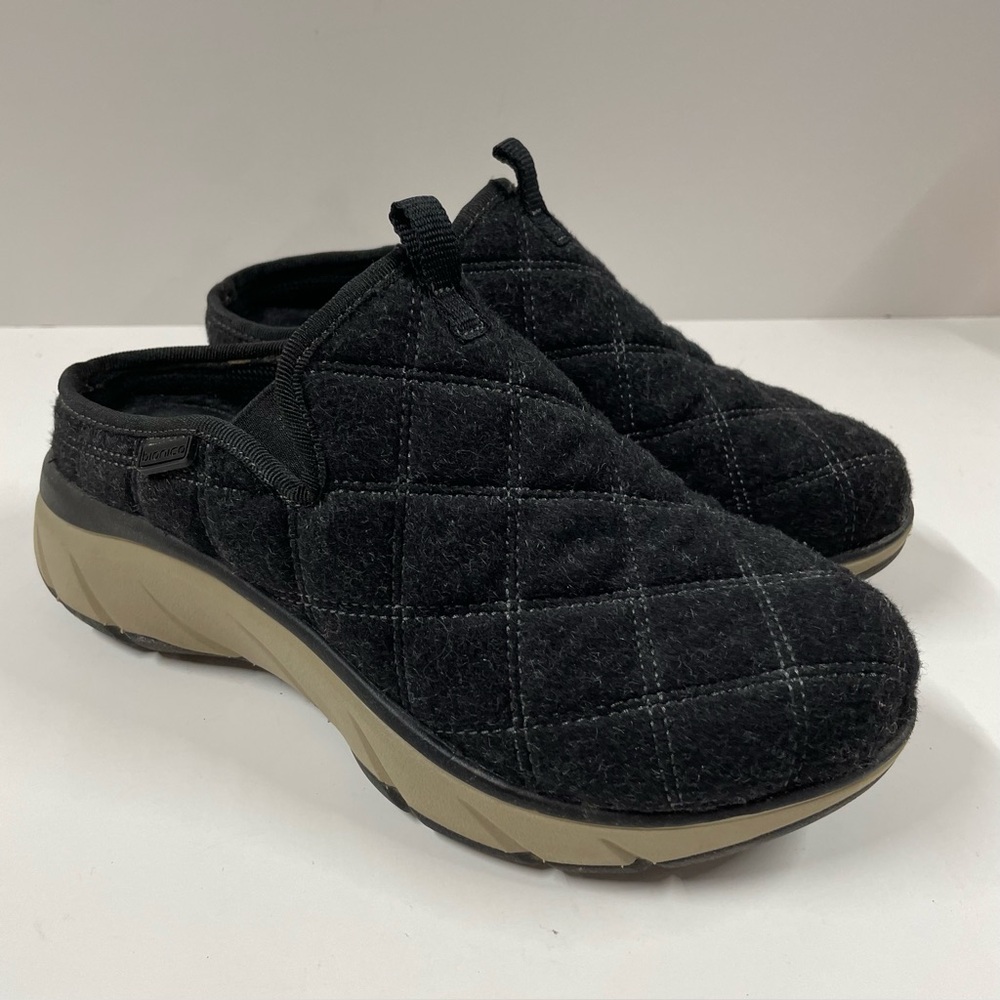 Bionica Alina Black Quilted Wool Slip-On Shoes Mules Clogs Women’s Size 6.5M